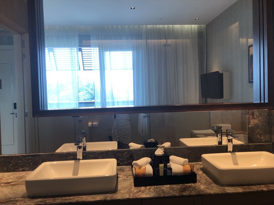equarius hotel 8