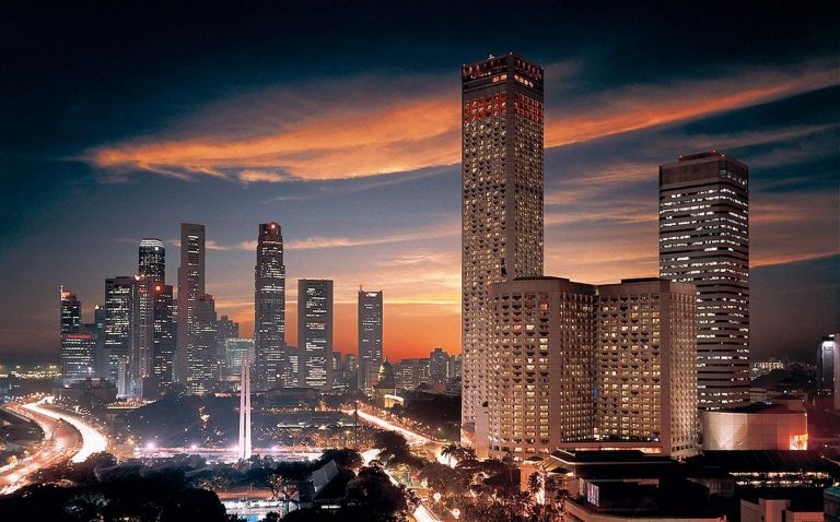 Swissôtel The Stamford Singapore high-rise hotel in the City Hall district