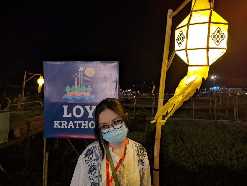 Nicole with Loy Krathong signboard