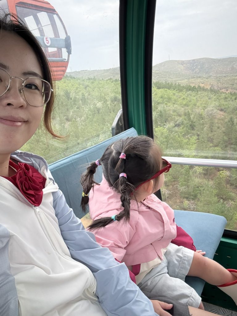 Exploring Xiangshawan: The Disney of the Desert 5 xiangshawan - taking the cable car