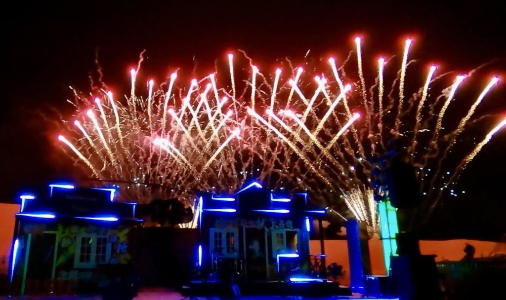 Exploring Xiangshawan: The Disney of the Desert 24 lotus hotel fireworks