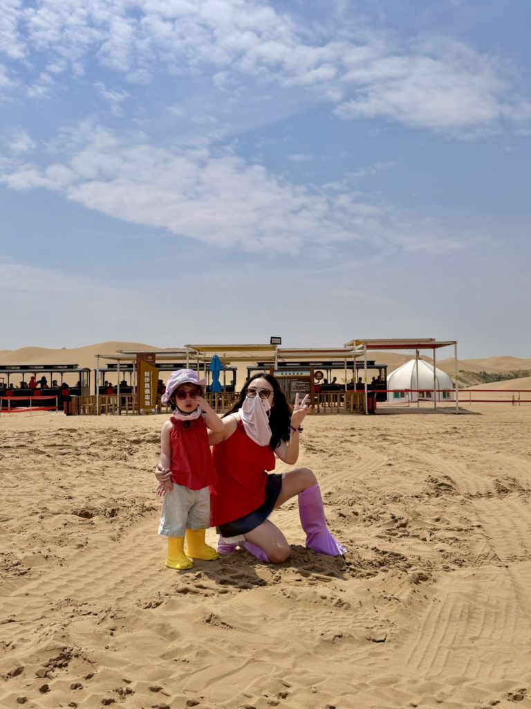 Exploring Xiangshawan: The Disney of the Desert 13 xiangshawan posing
