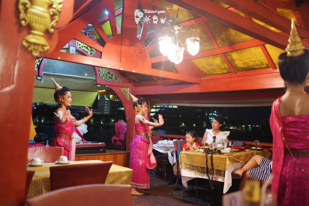 5-Day Bangkok Itinerary: River Cruises, Local Eats & Hidden Corners 12 Chao Phraya River Cruise performance