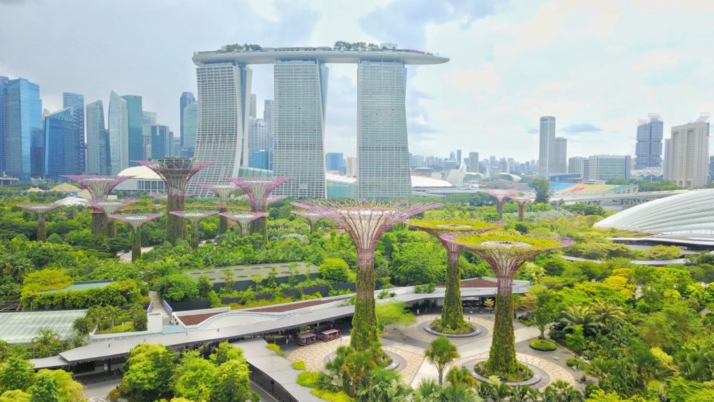 shopping in singapore