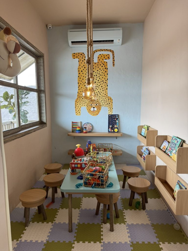 Ding Ding Hotpot Canggu Review: Scenic Rice Field Hotpot Dining & Family Fun 13 smiley playhouse above ding ding hotpot 2