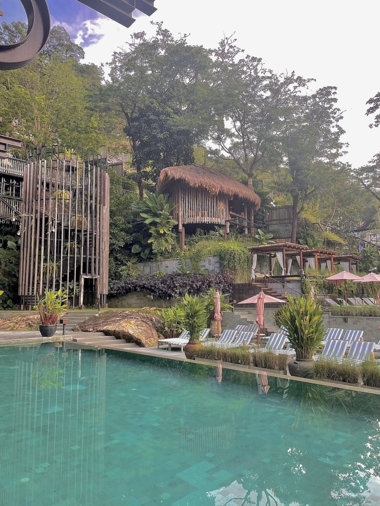 Dinso Resort & Villas swimming pool