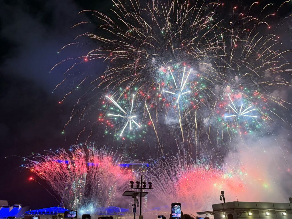 Disney Fireworks and Drone Show at Marina Bay Singapore (Family Experience Guide) 7 Massive fireworks display above Marina Bay Sands during Disney Cruise Line fireworks show Singapore