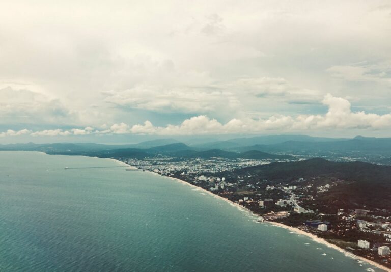 Hua Hin vs Cha-Am: Best Beach Town for Families in 2026