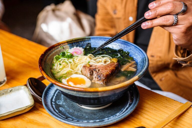 Halal Ramen in Japan: Where Muslim Travelers Can Find It