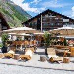 Schweizerhof Zermatt combines a central Bahnhofstrasse location with a relaxed outdoor terrace, making it especially convenient for travelers arriving by train and exploring Zermatt on foot.