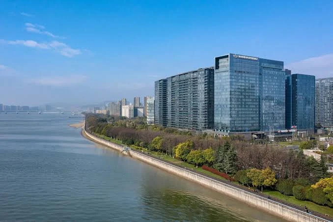 The Azure Qiantang, a Luxury Collection Hotel overlooking the Qiantang River in Hangzhou