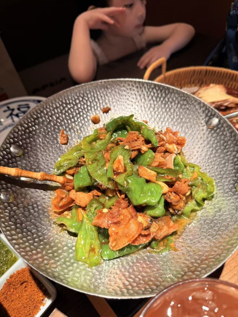 Nong Geng Ji Jewel Review: Family-Friendly Hunan Food at Changi Airport 7 Stir-fried pork with green chillies and abalone at Nong Geng Ji Jewel