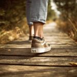 7 Best Walking Shoes for Seniors Traveling to Historic & Cobbled Cities (2026)