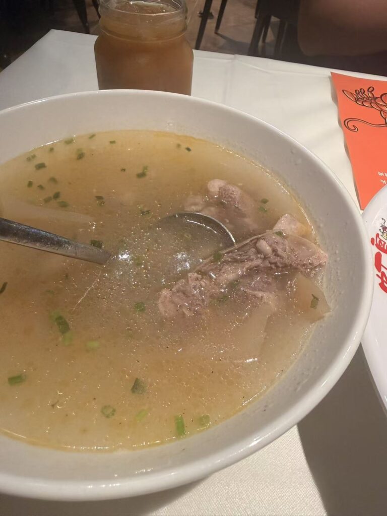 Xiahuang Crayfish Review Singapore (虾皇小龙虾) – Fresh Live Crayfish Worth Trying? 12 Sour Radish Stewed Old Duck Soup at Xiahuang Singapore