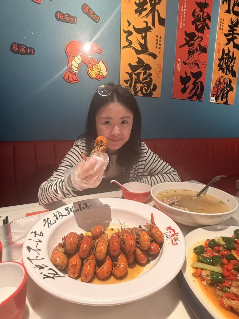 Xiahuang Crayfish Review Singapore (虾皇小龙虾) – Fresh Live Crayfish Worth Trying?